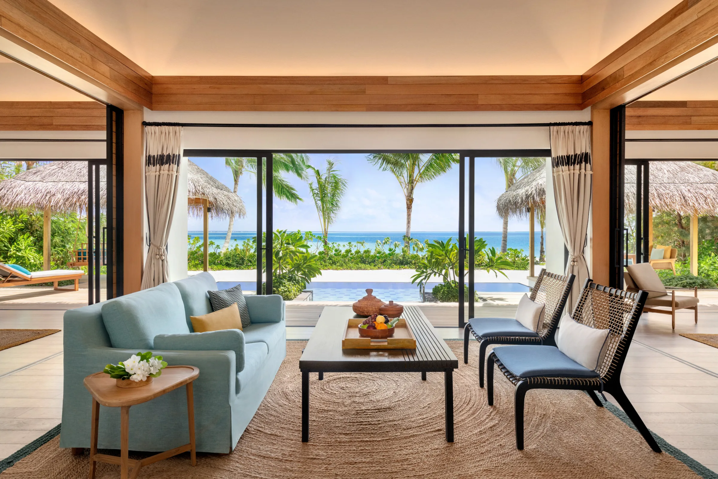 Hilton Maldives Amingiri Resort & Spa - Photo 11