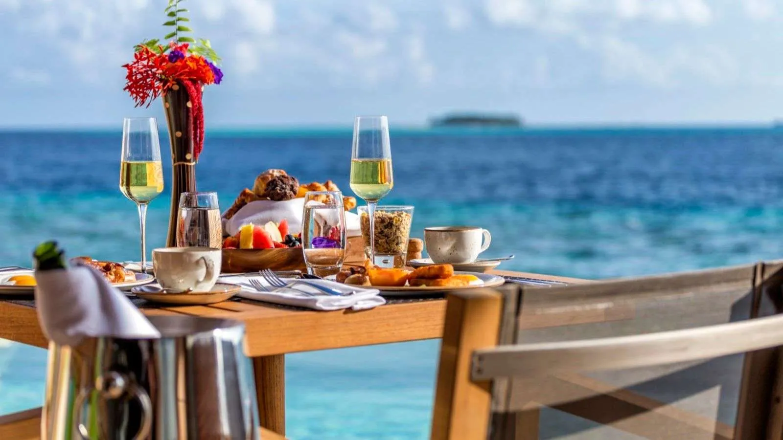 In Villa Dining