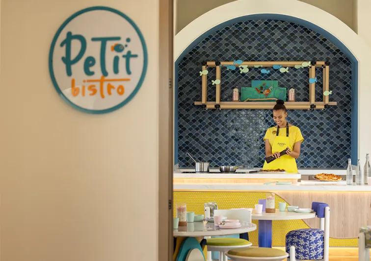 Petit Bistro