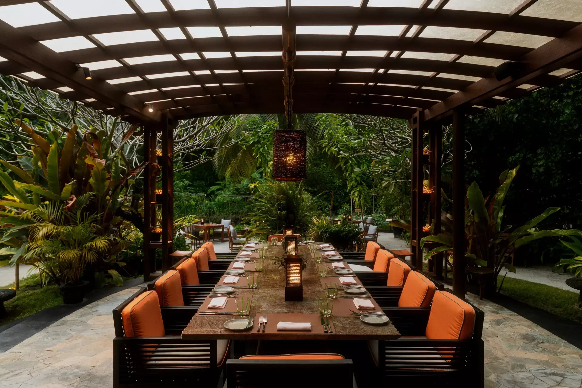 Botanica Garden Dining