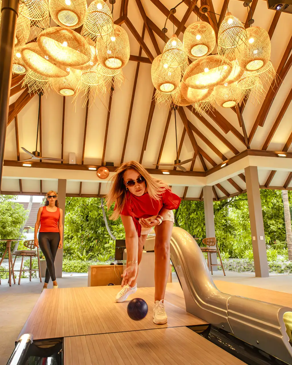 Mini-bowling lane
