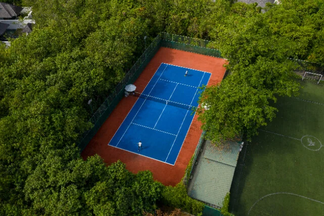 Tennis & Football