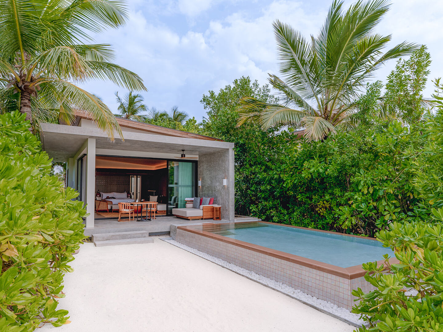 Kuda Villingili Resort Maldives - Photo 5
