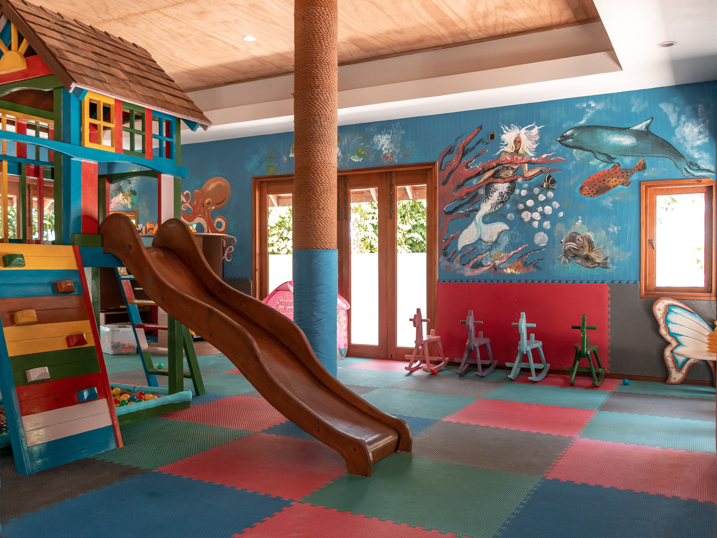Hideaway Beach Resort and Spa - Photo 9