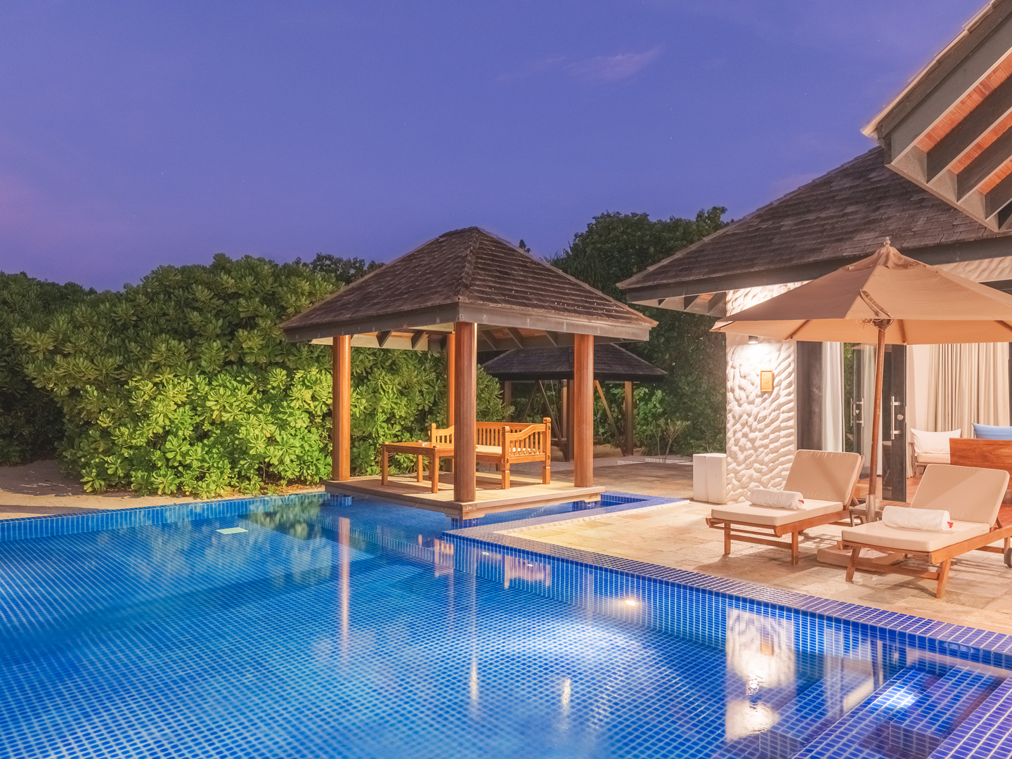 Hideaway Beach Resort and Spa - Photo 18