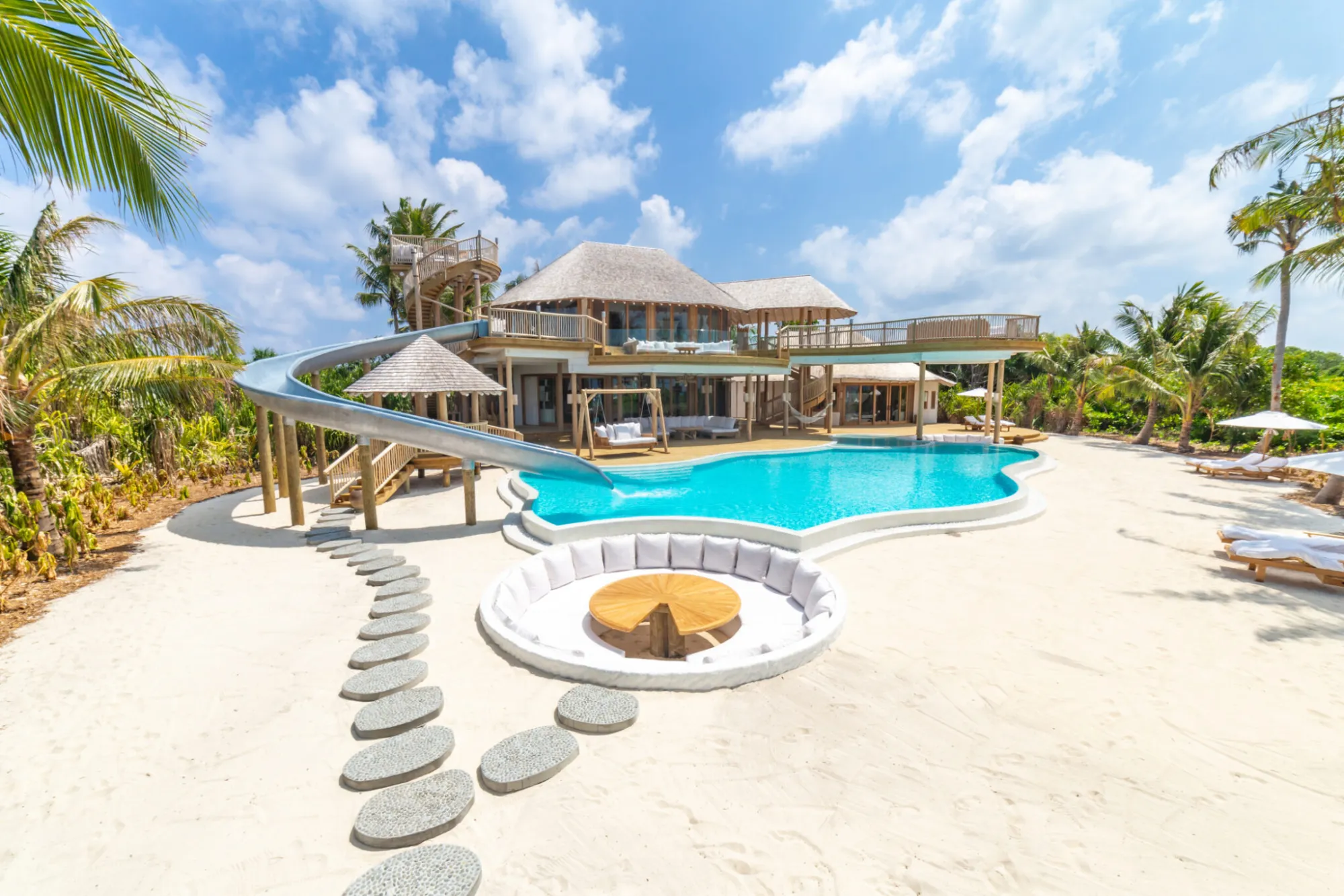 3 Bedroom Island Reserve with Slide - Photo 1