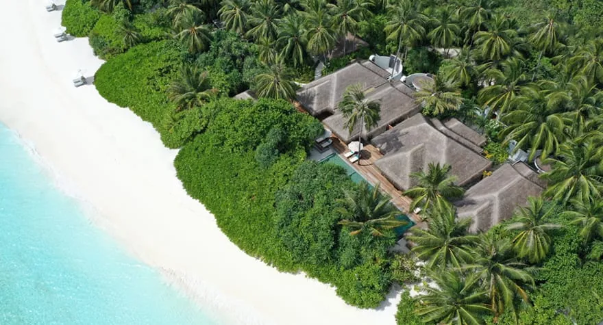 Three Bedroom Beach Pool Residence - Photo 1