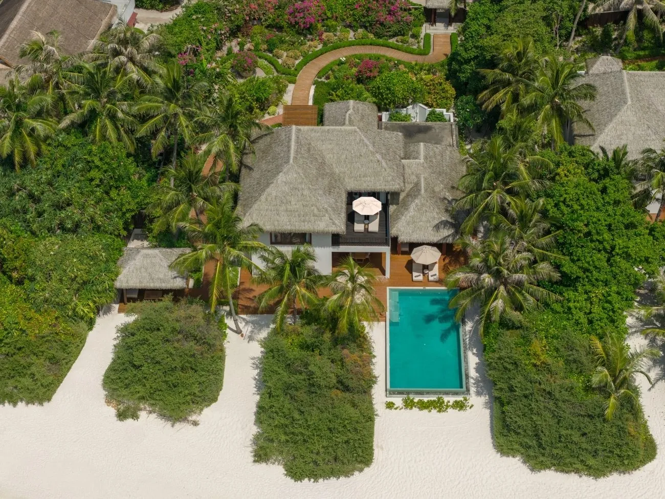 Two Bedrooms Beach Pool Residence - Photo 1