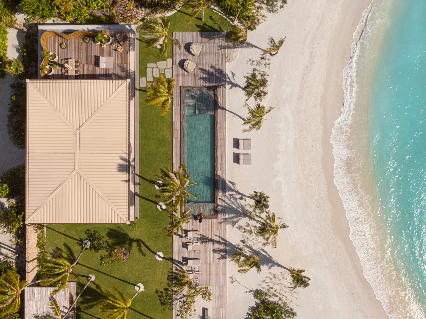 THE BEACH HOUSE - Photo 1