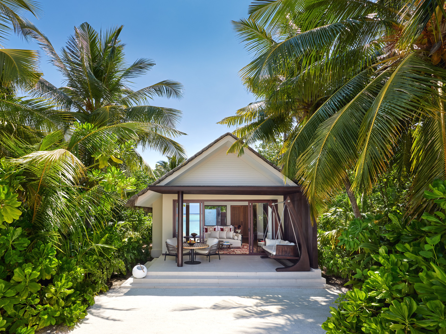 Deluxe Beach Villa - Photo 1