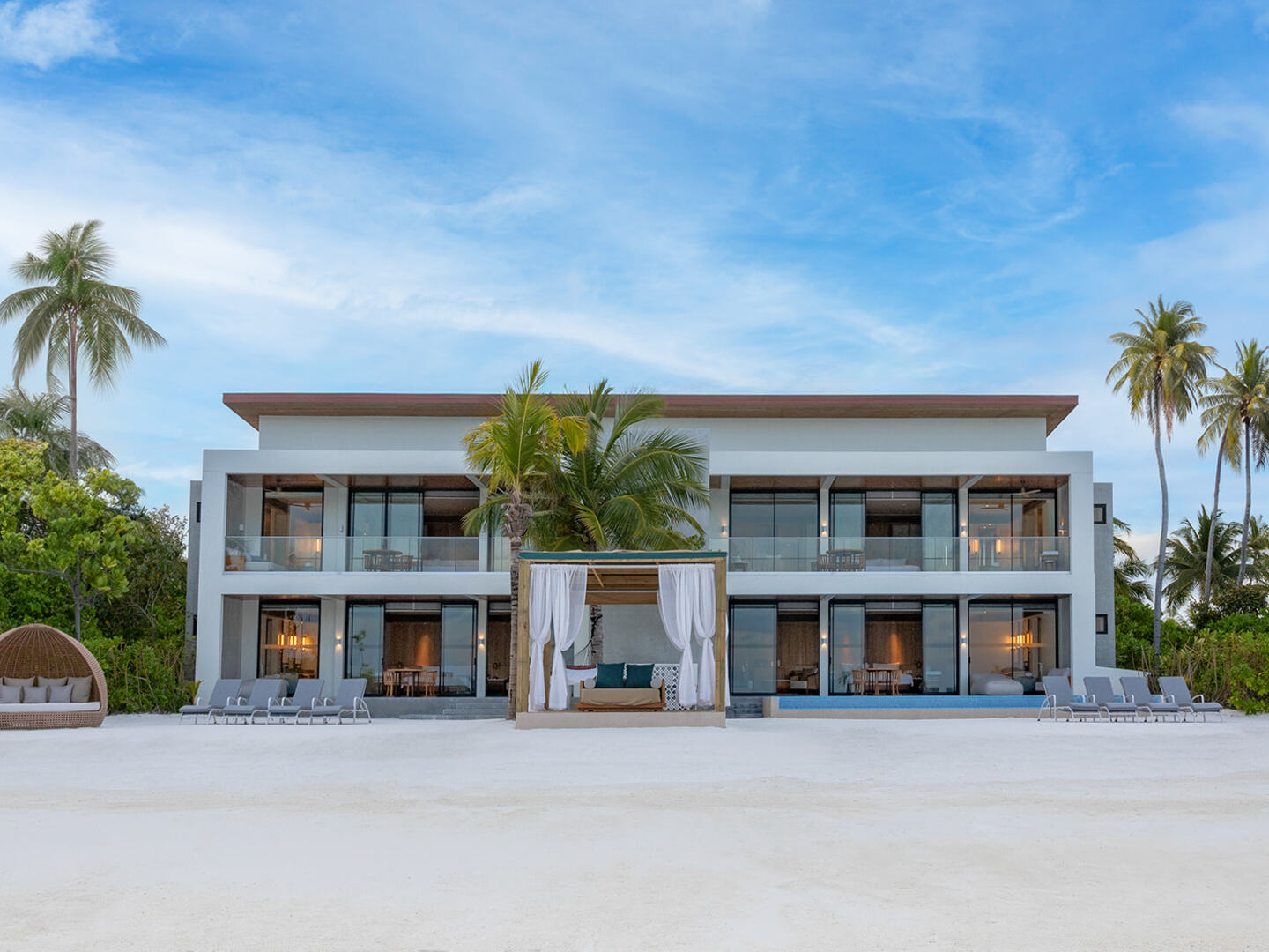 Four Bedroom Beach Villa with Private Pool - Photo 1