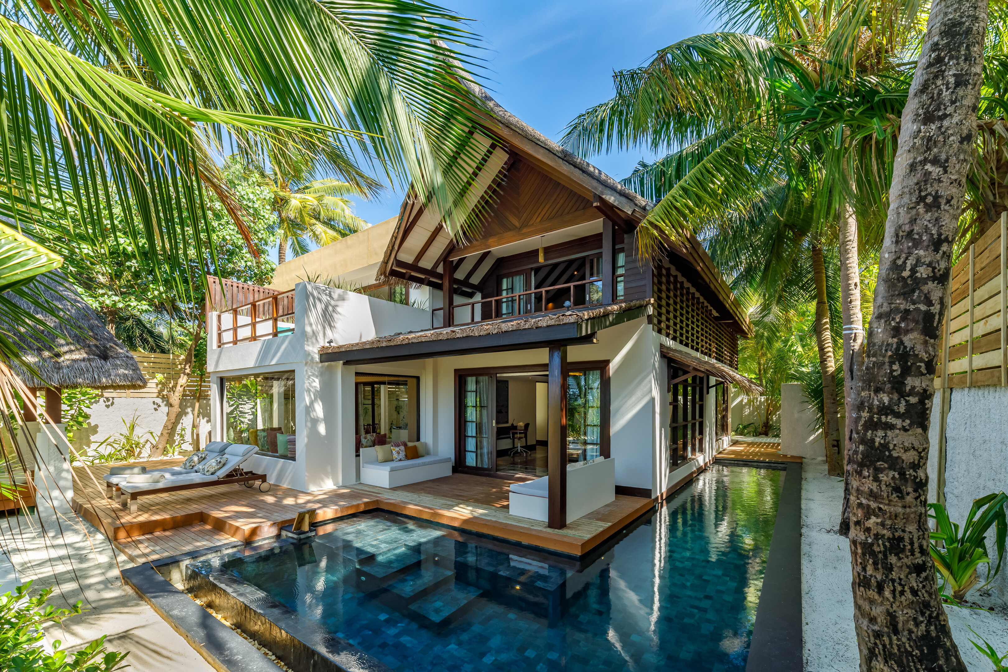 Earth Pool RESERVE 2|BR - Photo 1